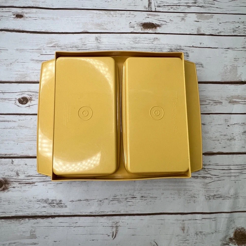 Tupperware Divided Serving Tray Harvest Gold Yellow Vintage 723-2 15 Inch